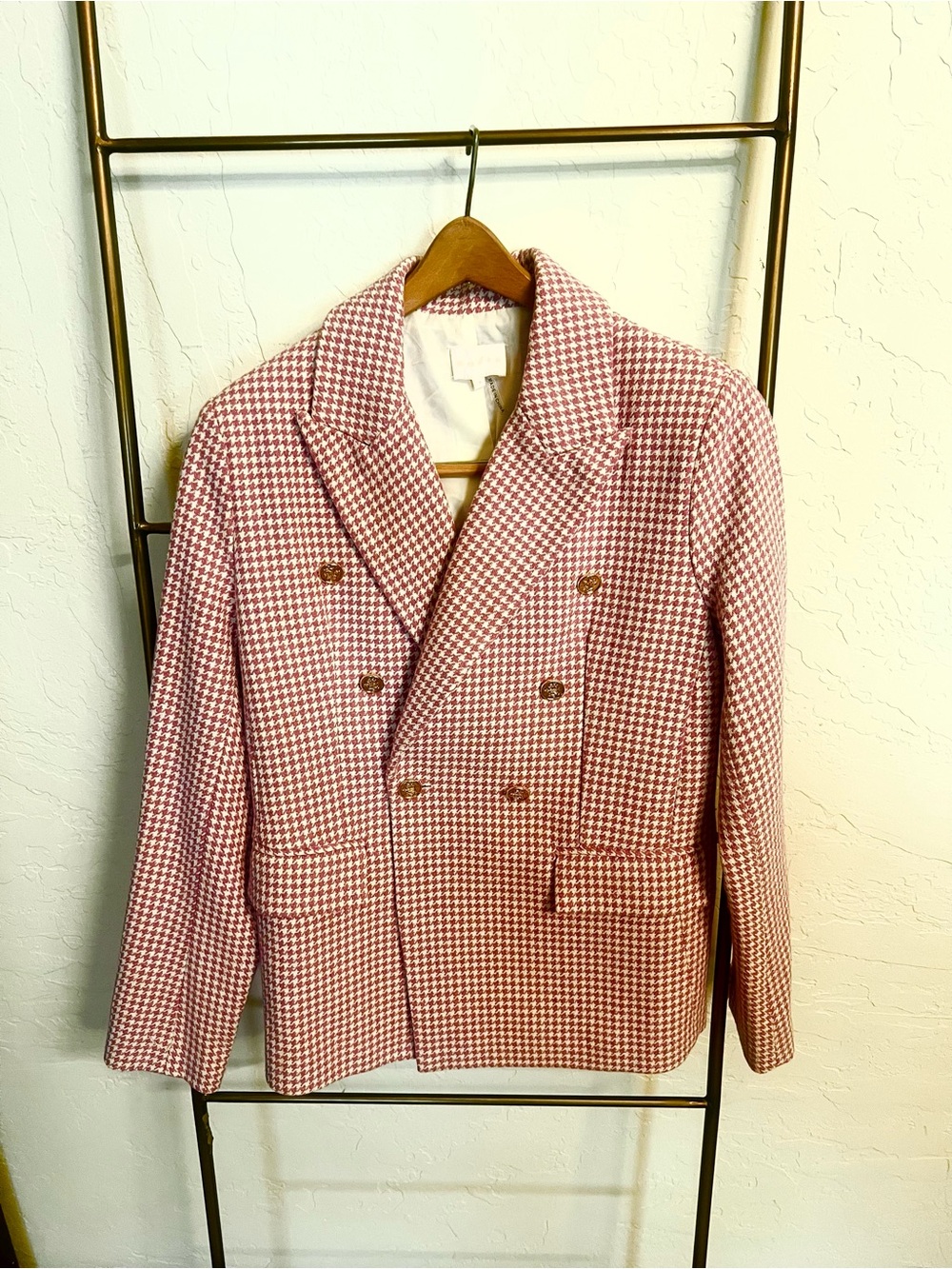 Entro Women's Pink Houndstooth Double-Breasted Blazer size small